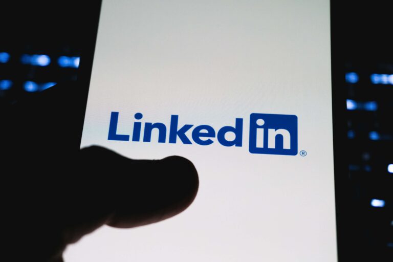 What I Learned from 90 Days of Posting on LinkedIn: A Real-World Experiment